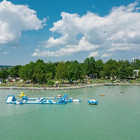 Balatontourist Fuered Camping & Bungalows バラトンフレド エクステリア 写真