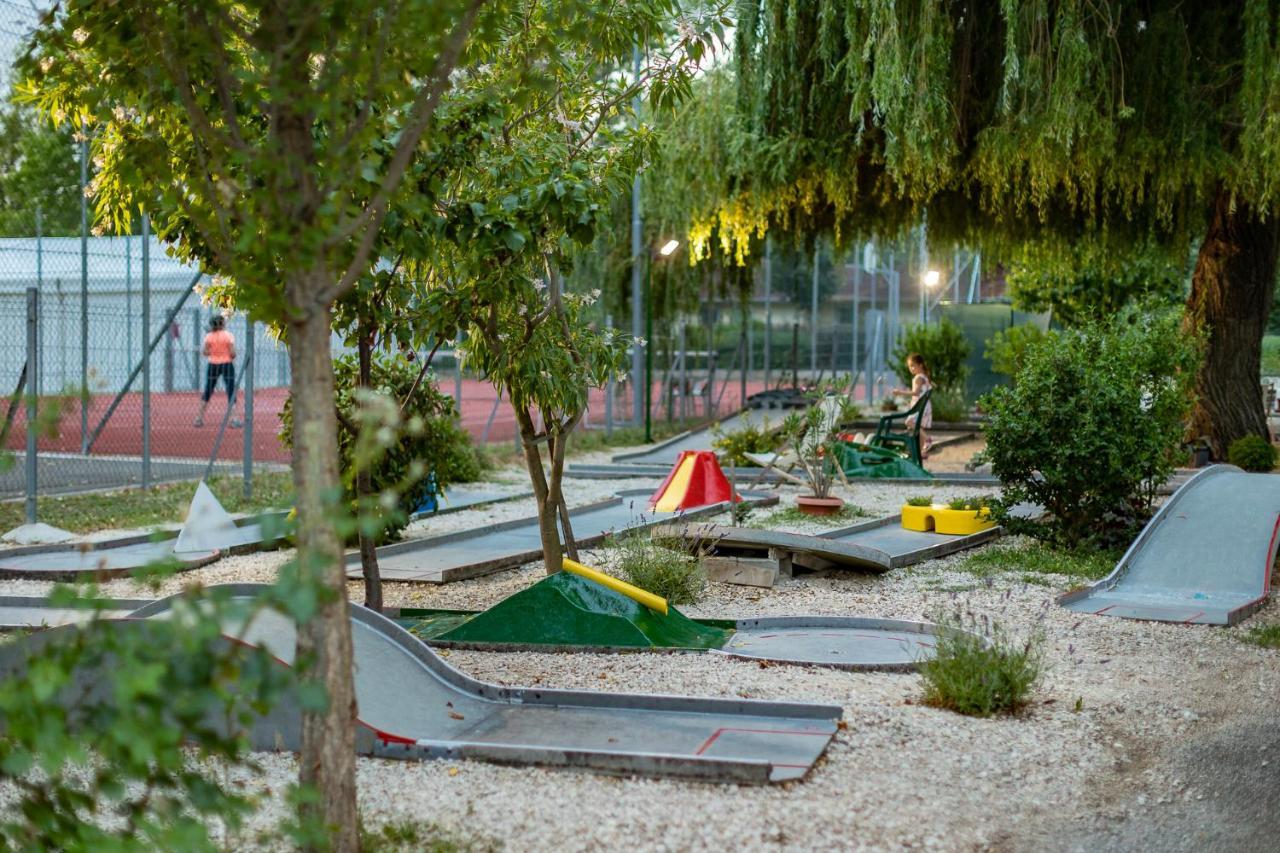 Balatontourist Fuered Camping & Bungalows バラトンフレド エクステリア 写真
