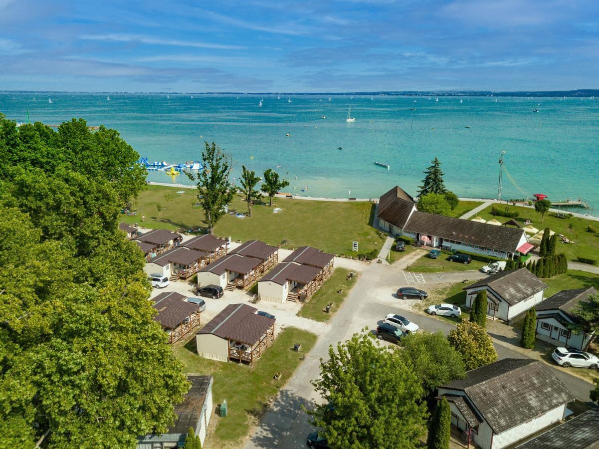 Balatontourist Fuered Camping & Bungalows バラトンフレド エクステリア 写真