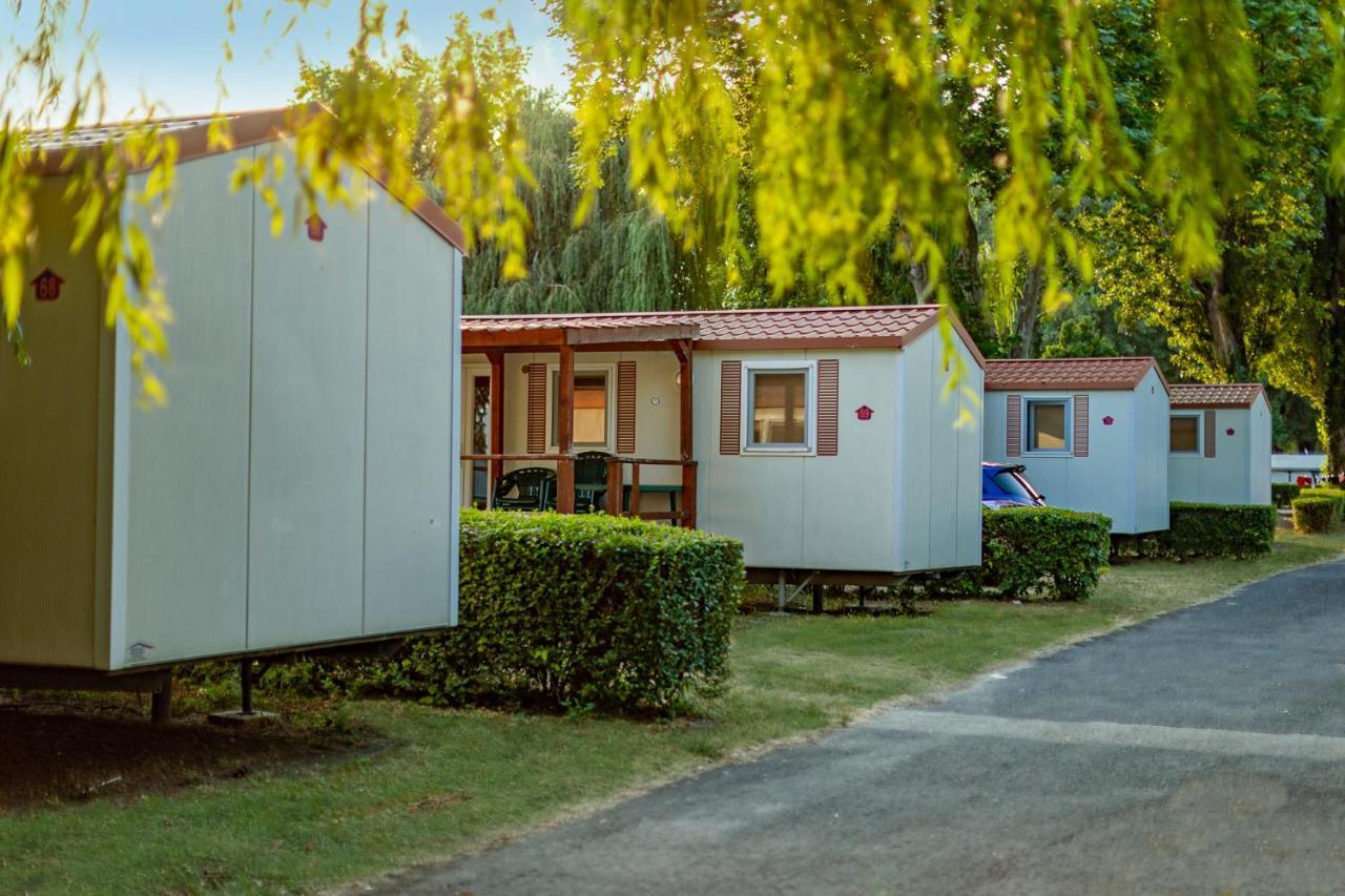 Balatontourist Fuered Camping & Bungalows バラトンフレド エクステリア 写真