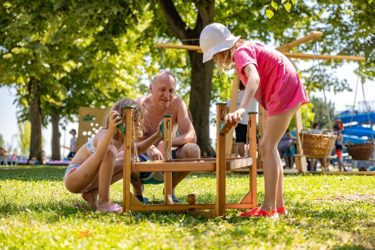 Balatontourist Fuered Camping & Bungalows バラトンフレド エクステリア 写真