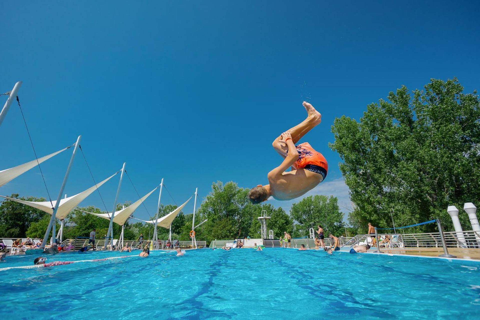 Balatontourist Fuered Camping & Bungalows バラトンフレド エクステリア 写真