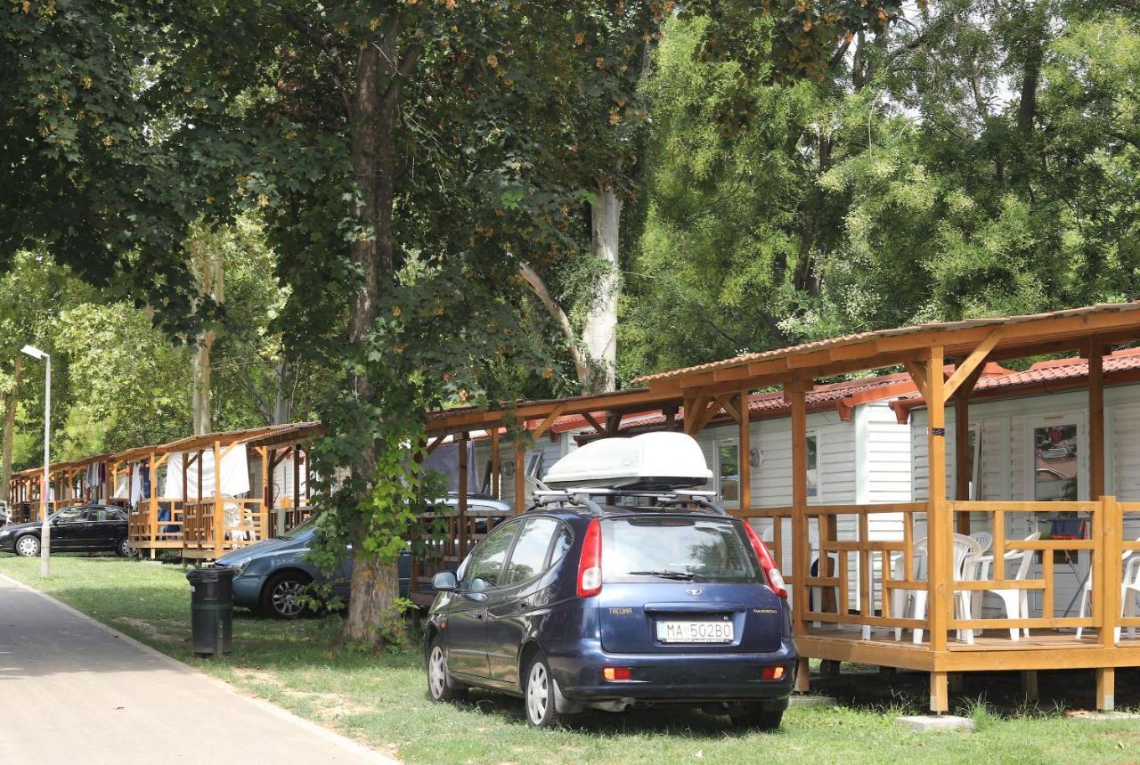 Balatontourist Fuered Camping & Bungalows バラトンフレド エクステリア 写真