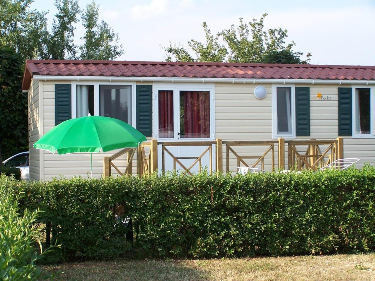 Balatontourist Fuered Camping & Bungalows バラトンフレド エクステリア 写真